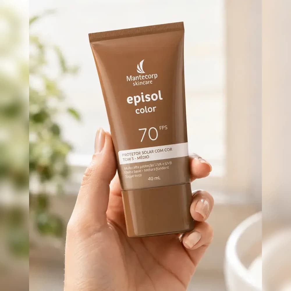 Mantecorp Skincare Episol Color Pele Oleosa FPS 70 em foto de produto